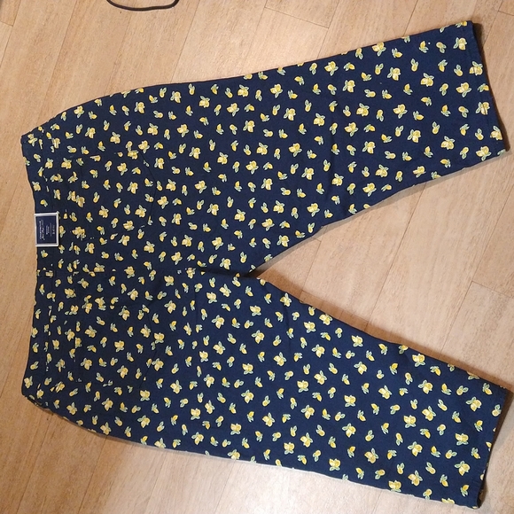 Charter Club Bristol Capris - Picture 5 of 6